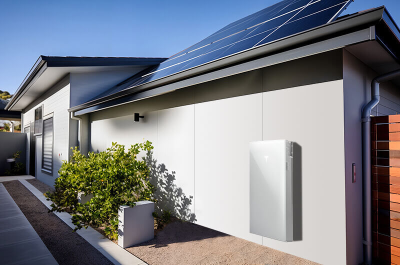 Haus mit Solaranlage und Speicher